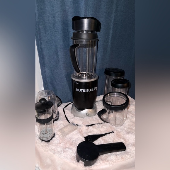 NutriBullet Rx NB-301 HighSpeed Blender 1700W Includes Extra Accessories, Tested - Picture 16 of 16